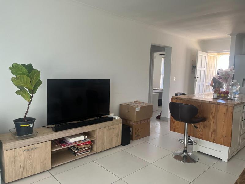 2 Bedroom Property for Sale in Bergvliet Western Cape